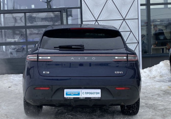 Подержанный автомобиль AITO M5 2023 года (6 фото)