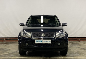 Подержанный автомобиль Suzuki Grand Vitara 2011 года (2 фото)