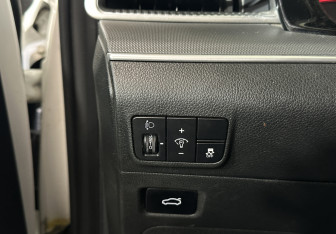 Подержанный автомобиль Kia K5 2021 года (8 фото)