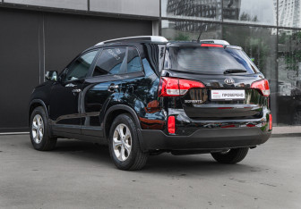 Подержанный автомобиль Kia Sorento 2019 года (6 фото)