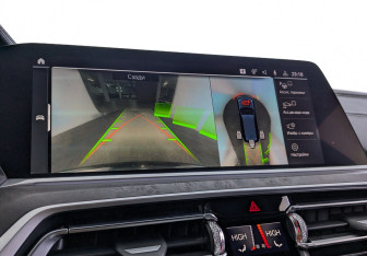 Подержанный автомобиль BMW X7 2019 года (25 фото)