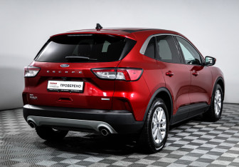 Подержанный автомобиль Ford Escape 2020 года (5 фото)