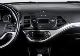 Подержанный автомобиль Kia Picanto 2015 года (13 фото)