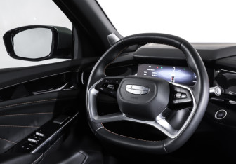 Подержанный автомобиль Geely Preface 2024 года (17 фото)