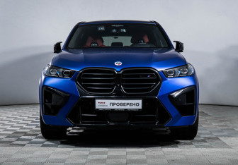 Подержанный автомобиль BMW X5 M 2022 года (2 фото)