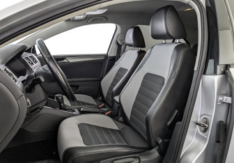 Подержанный автомобиль Volkswagen Jetta Sedan 2012 года (25 фото)