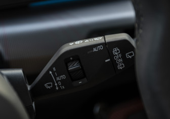 Подержанный автомобиль BMW X1 2023 года (20 фото)
