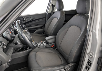 Подержанный автомобиль MINI Clubman Wagon 2021 года (20 фото)