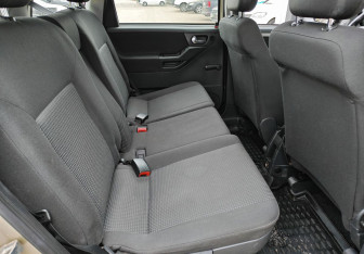 Подержанный автомобиль Opel Meriva 2008 года (15 фото)