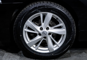 Подержанный автомобиль Nissan Teana 2015 года (15 фото)