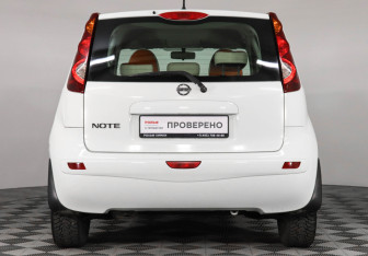 Подержанный автомобиль Nissan Note 2011 года (6 фото)