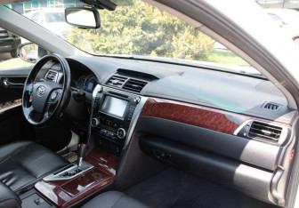 Подержанный автомобиль Toyota Camry Sedan 2014 года (7 фото)