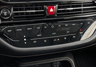 Подержанный автомобиль Москвич 3е 2023 года (21 фото)