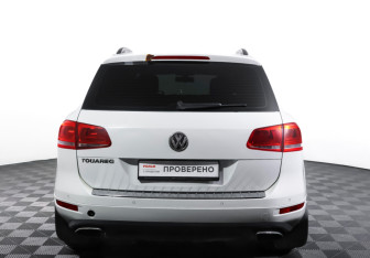 Подержанный автомобиль Volkswagen Touareg 2012 года (6 фото)