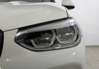 Подержанный автомобиль BMW X4 2020 года (11 фото)