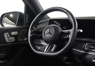 Подержанный автомобиль Mercedes-Benz GLE 2024 года (15 фото)