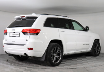 Подержанный автомобиль Jeep Grand Cherokee 2013 года (5 фото)