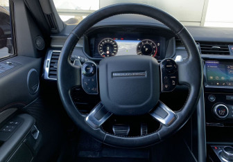 Подержанный автомобиль Land Rover Discovery 2019 года (19 фото)