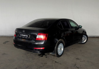 Подержанный автомобиль Skoda Octavia Liftback 2014 года (5 фото)