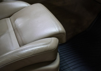 Подержанный автомобиль Porsche Cayenne 2013 года (12 фото)