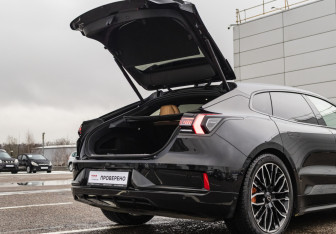 Подержанный автомобиль Zeekr 001 2023 года (22 фото)