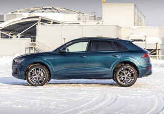 Подержанный автомобиль Audi Q8 2019 года (8 фото)