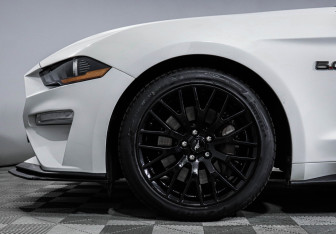 Подержанный автомобиль Ford Mustang Coupe 2020 года (15 фото)