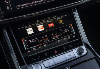 Подержанный автомобиль Audi Q7 2019 года (16 фото)