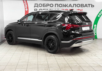Подержанный автомобиль Hyundai Santa Fe 2022 года (6 фото)