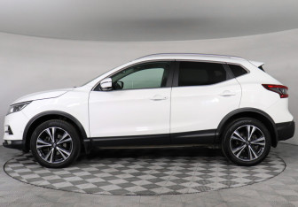 Подержанный автомобиль Nissan Qashqai 2019 года (8 фото)