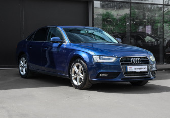Подержанный автомобиль Audi A4 Sedan 2012 года (3 фото)