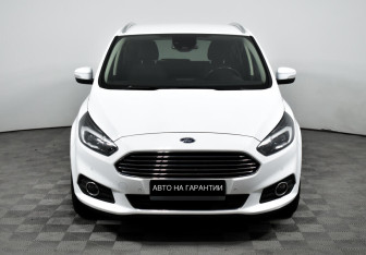 Подержанный автомобиль Ford S-MAX 2018 года (2 фото)