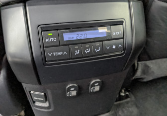 Подержанный автомобиль Toyota Land Cruiser Prado 2021 года (30 фото)