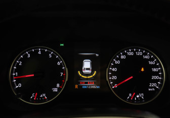 Подержанный автомобиль Toyota RAV4 2021 года (11 фото)