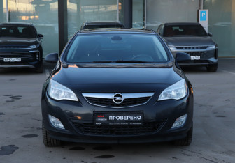 Подержанный автомобиль Opel Astra Hatchback 2011 года (2 фото)