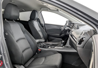 Подержанный автомобиль Mazda 3 Sedan 2014 года (23 фото)