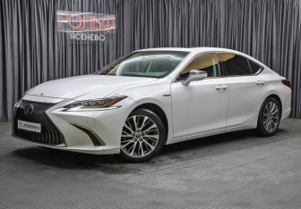 Подержанный автомобиль Lexus ES 2019 года (1 фото)