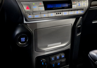 Подержанный автомобиль Toyota Land Cruiser Prado 2019 года (27 фото)