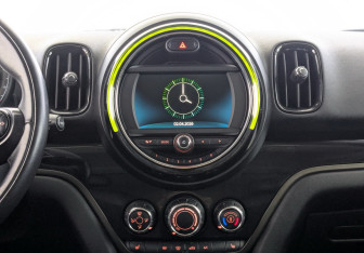 Подержанный автомобиль MINI Countryman 2019 года (27 фото)