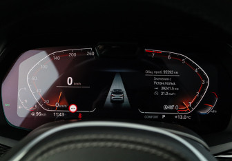 Подержанный автомобиль BMW X7 2020 года (43 фото)