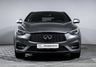 Подержанный автомобиль Infiniti Q30 2017 года (2 фото)