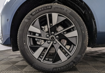 Новый Volvo XC60 2025 (7 фото)