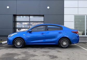 Подержанный автомобиль Kia Rio Sedan 2017 года (8 фото)