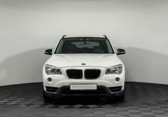 Подержанный автомобиль BMW X1 2013 года (3 фото)