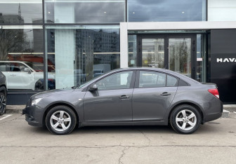 Подержанный автомобиль Chevrolet Cruze Sedan 2012 года (8 фото)