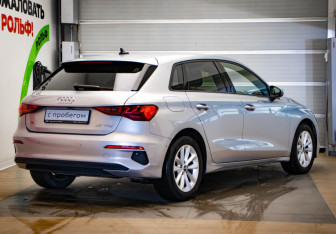 Подержанный автомобиль Audi A3 Hatchback 2021 года (4 фото)