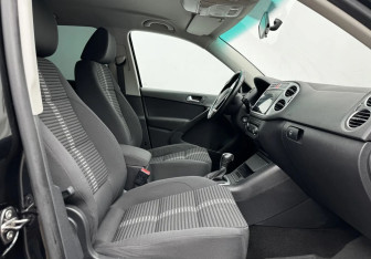 Подержанный автомобиль Volkswagen Tiguan 2011 года (10 фото)