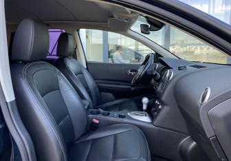 Подержанный автомобиль Nissan Qashqai 2012 года (24 фото)