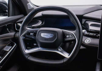 Подержанный автомобиль Geely Preface 2024 года (15 фото)