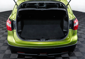 Подержанный автомобиль Suzuki SX4 Hatchback 2014 года (18 фото)